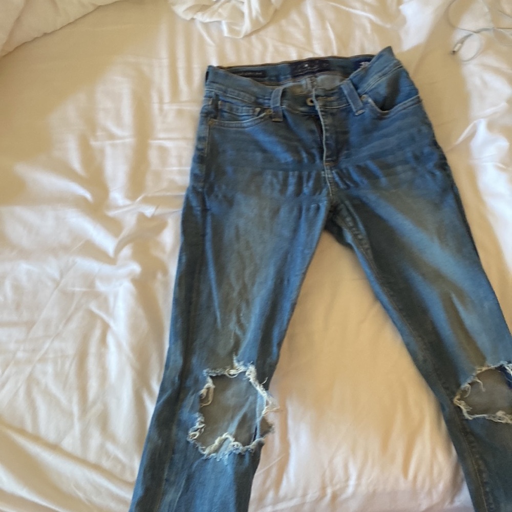 Lucky brand jeans ripped 25